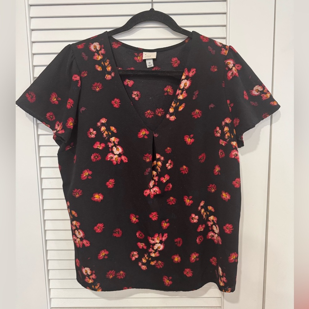 A New Day Top - Size XL